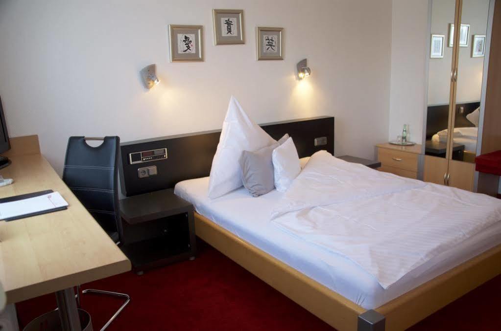 Hotel Restaurant Thum Balingen Exterior photo